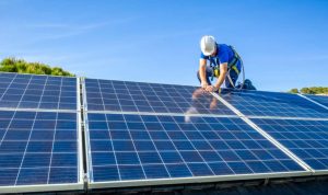 Installation et mise en production des panneaux solaires photovoltaïques à Beuzeville